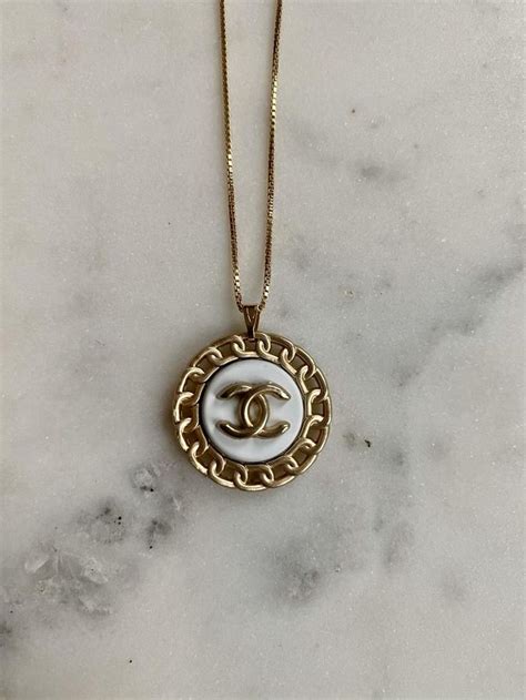 collier chanel vintage bouton|collier Chanel sale.